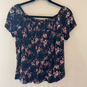 American Eagle top